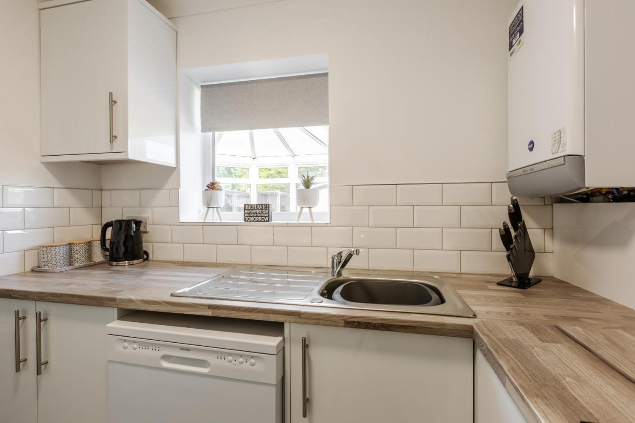 Thornton  Curlew - 3 Bedrooms Wi-Fi, Parking, Contractors מראה חיצוני תמונה
