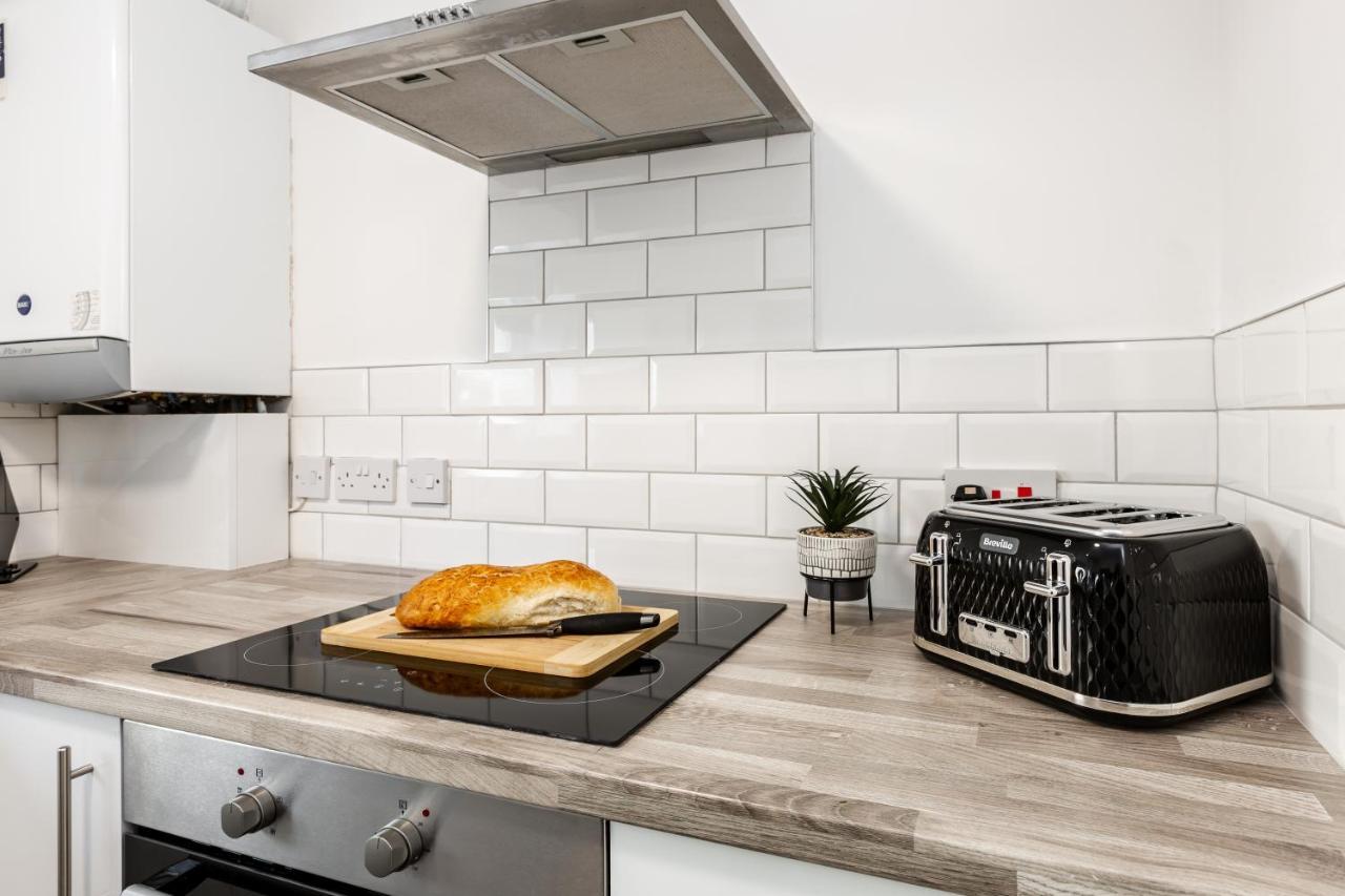 Thornton  Curlew - 3 Bedrooms Wi-Fi, Parking, Contractors מראה חיצוני תמונה